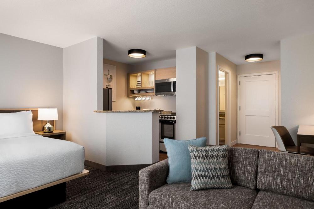 Queen Studio with Sofa Bed interior
